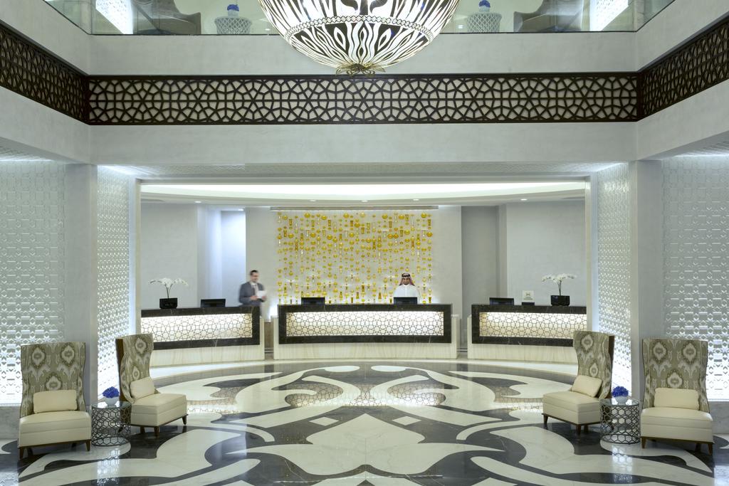 Conrad_Hotel_Counter