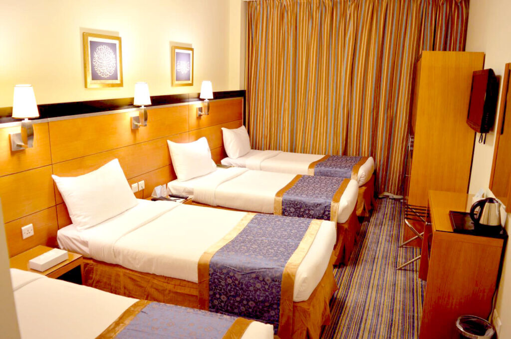 4 Star Umrah Packages UK with comfortable hotel options